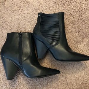 Vera Wang Ankle Booties